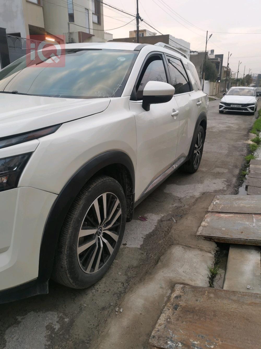 نیسان پاسفایندەر